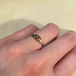 10k gold dainty ring with genuine amethyst stone! Size 6, barely worn